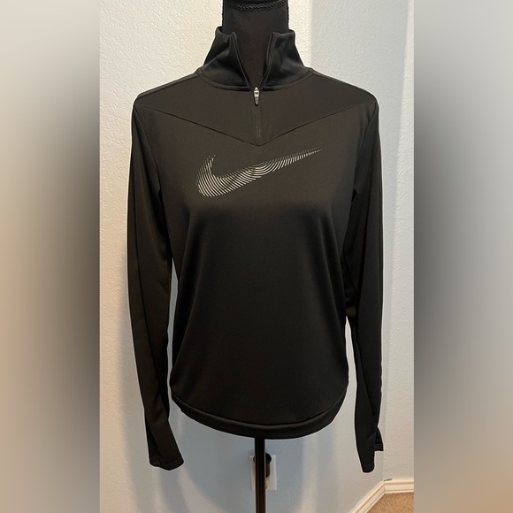 Nike Dri-Fit Women's Quarter Zip Swoosh Black Long Sleeve Top EUC - Picture 2 of 7
